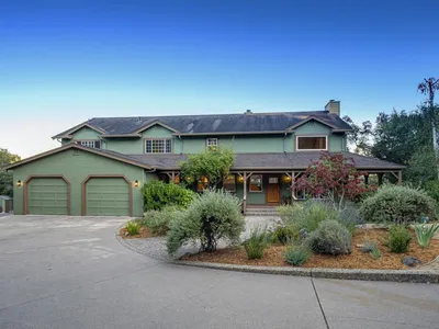 700 Meadowridge Road
