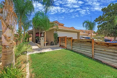 1056 Dahlia Court photo 2