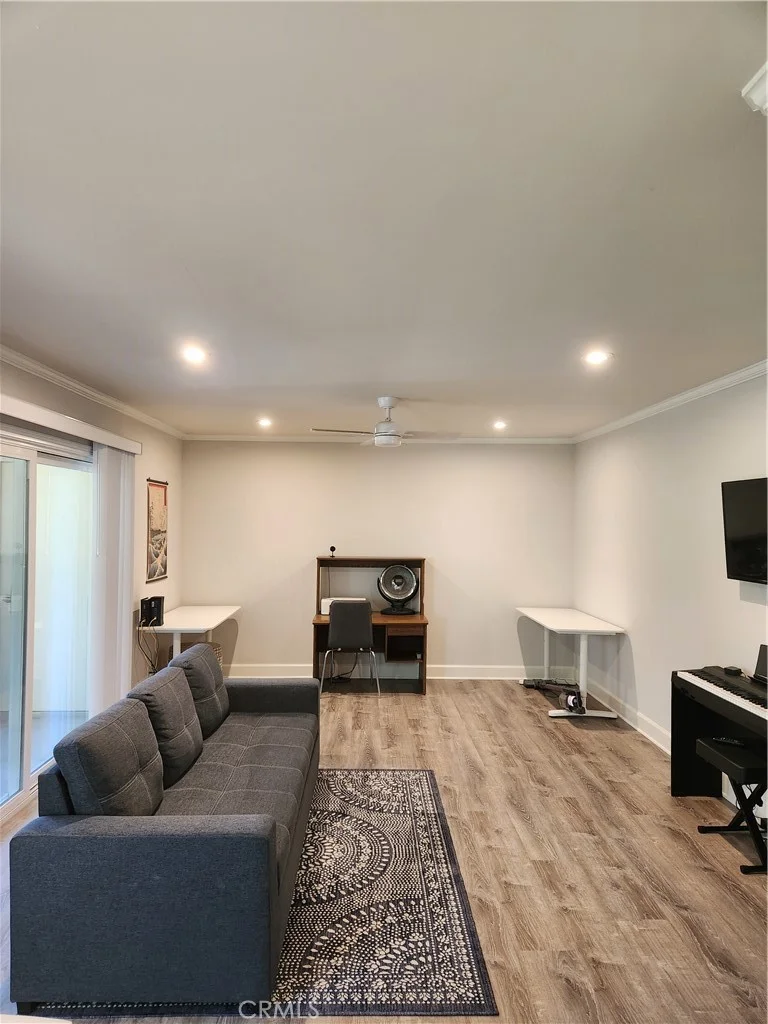 8515 Villa La Jolla F