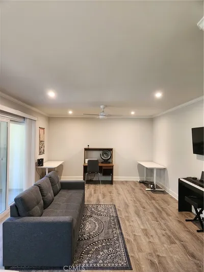 8515 Villa La Jolla F