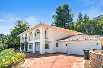 29815 Knoll View Drive