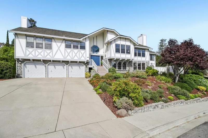 Photo 2 of 7183 Brooktree Court