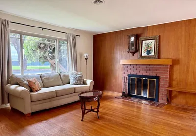 631 W Alisal Street photo 2