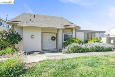 4874 Wolf Way