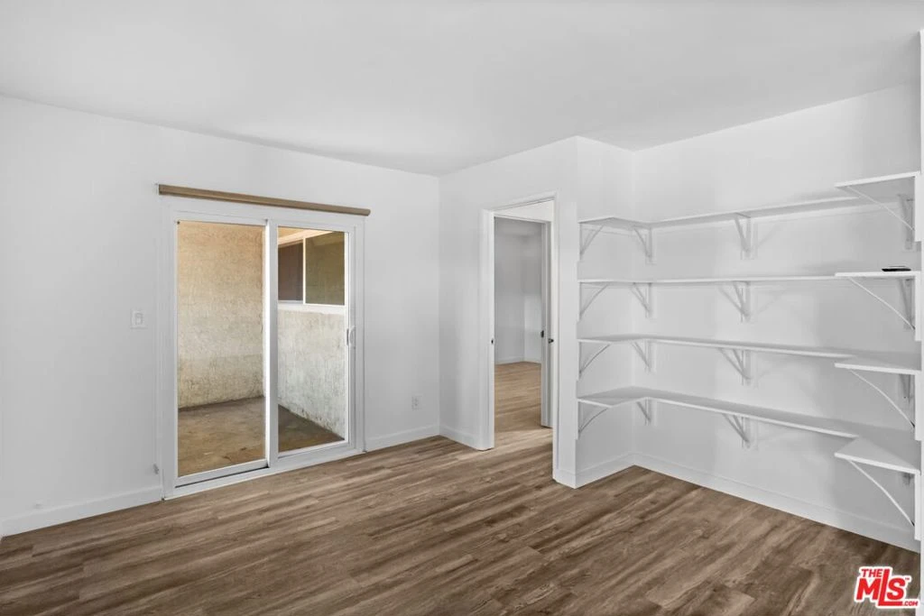 Interior 3