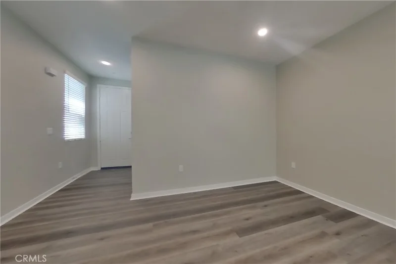 29428 Walnut Tree Way photo 2