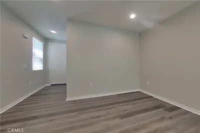29428 Walnut Tree Way photo 2