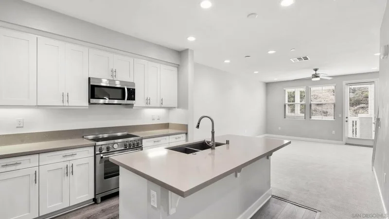 1103 Plumeria Way