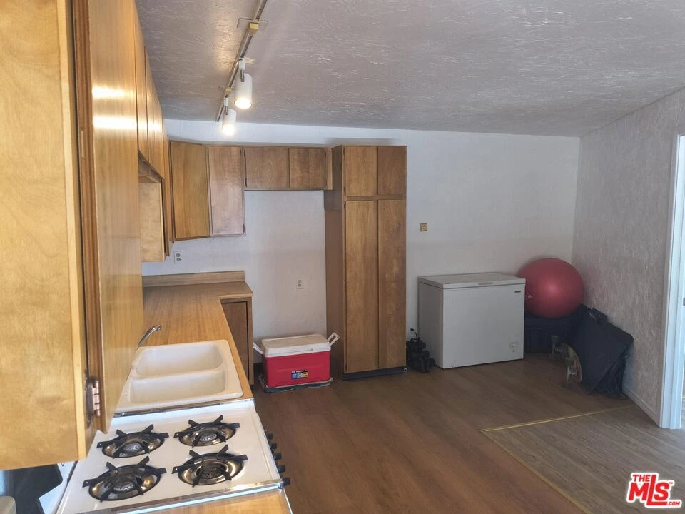 Interior 2