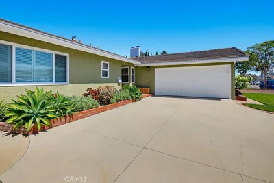 5421 Park photo 2