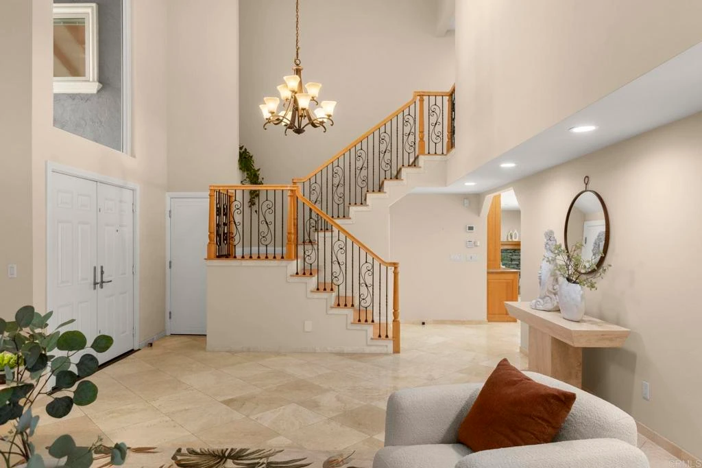 Interior 4