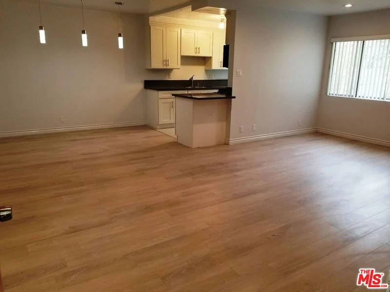 7607 Norton Avenue 3 photo 2