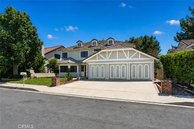 22060 Cedardale Drive photo 2