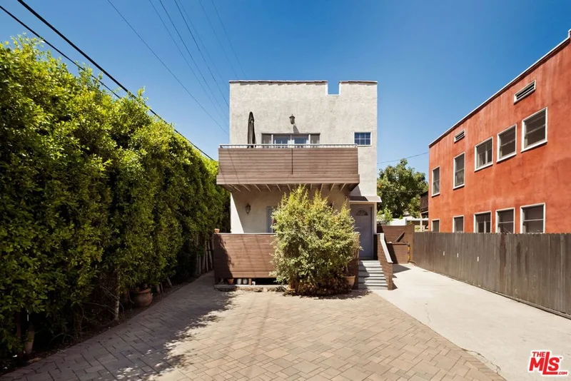 Photo 2 of 5815 Franklin Avenue
