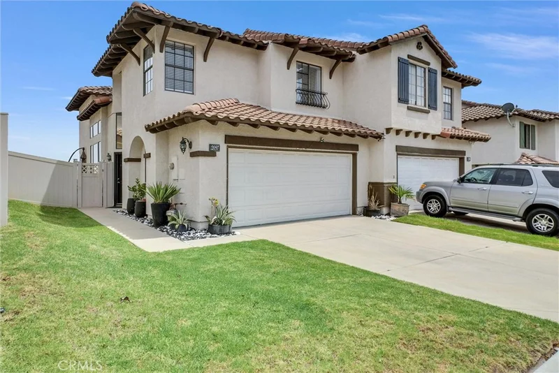 Photo 2 of 2097 San Antonio Drive