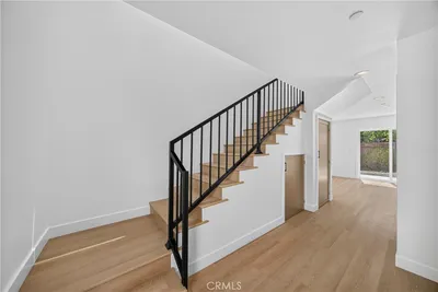 2937 1/2 10th Avenue photo 2