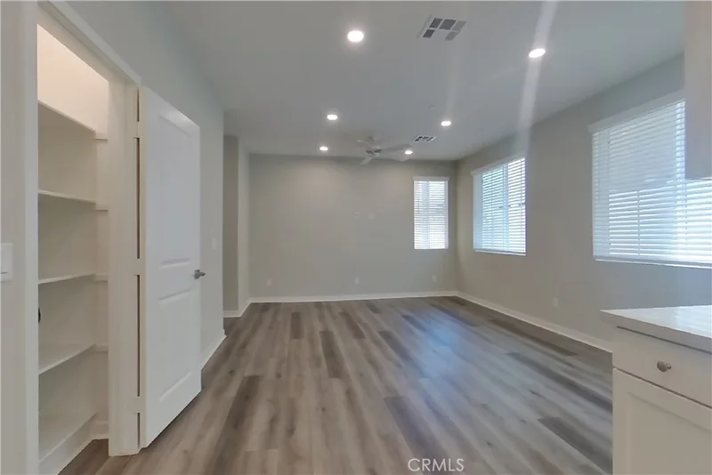 31516 Hans Drive photo 2
