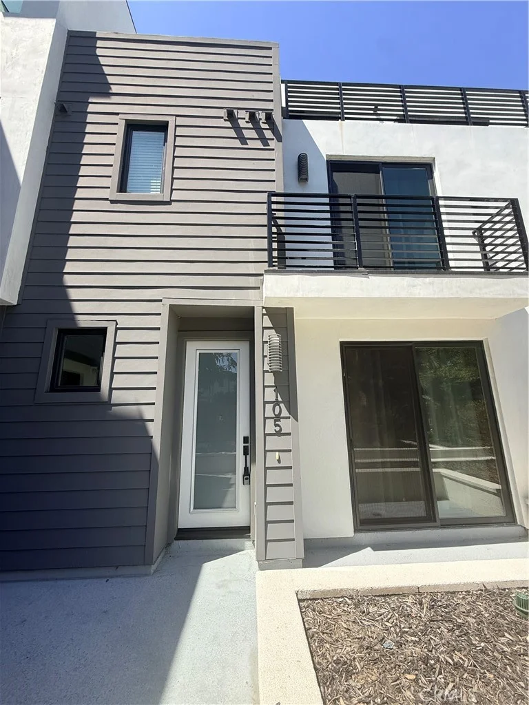 95 HARKNESS Avenue