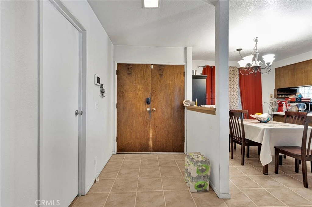 Interior 4