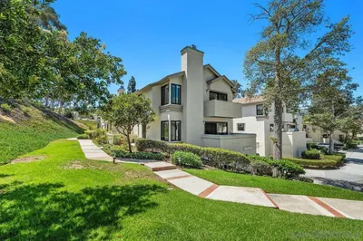 2750 Ariane Dr 135
