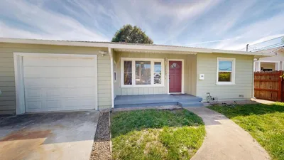 1112 Bay Road