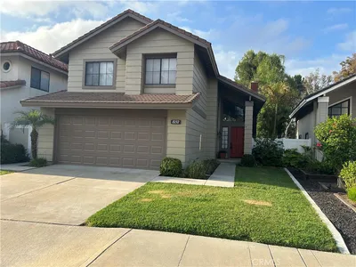 8232 E Flowerwood