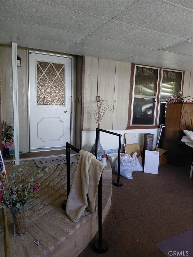 Photo 2 of 10226 Frontier
