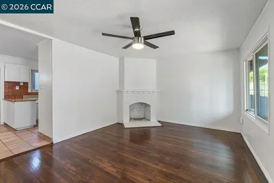 1419 Esmond Ave photo 2