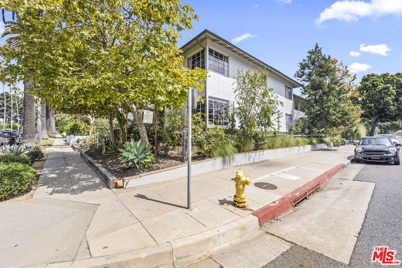 1807 Montana Ave C photo 2