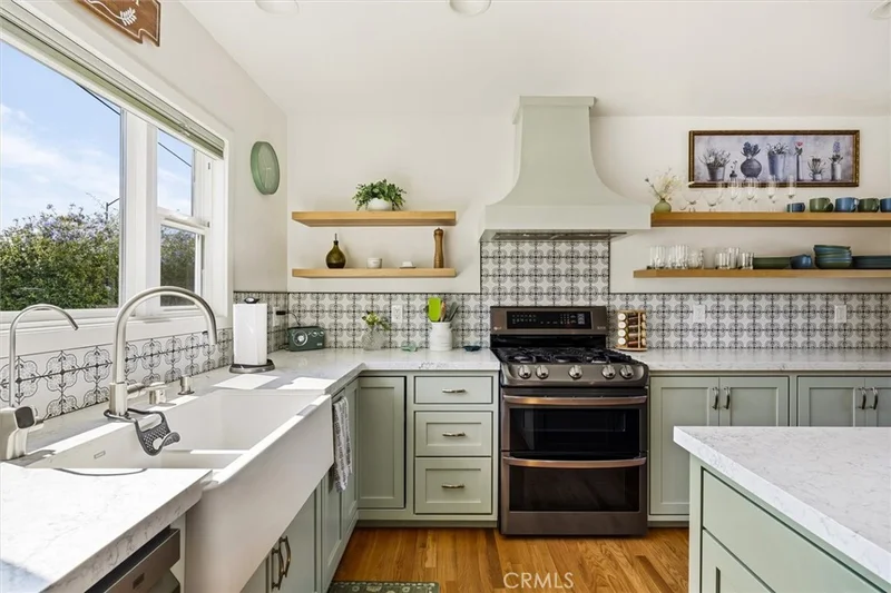 Photo 2 of 615 Grove Street