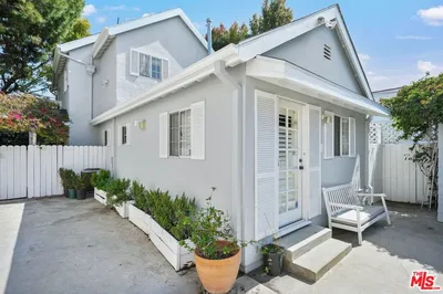 1323 PRINCETON Street photo 2