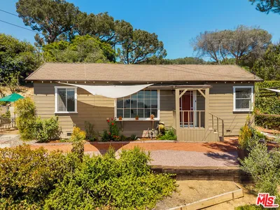 3104 Roderick Place