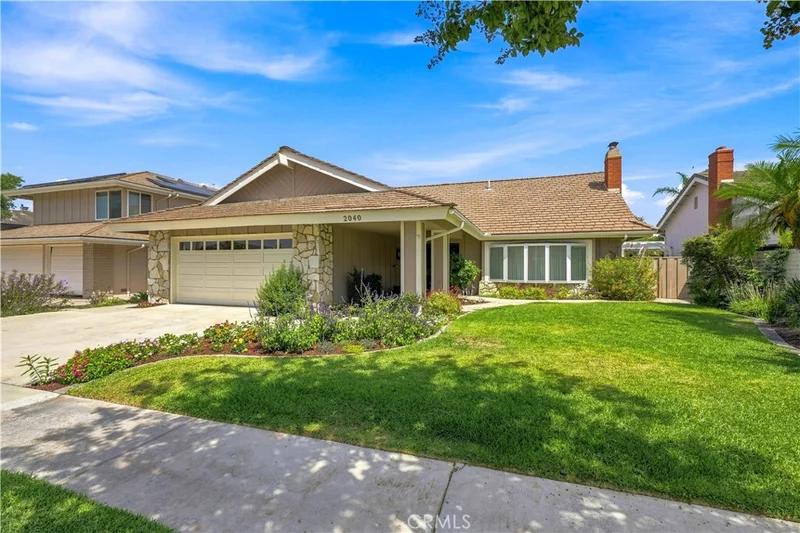 Photo 2 of 2040 Swan Drive