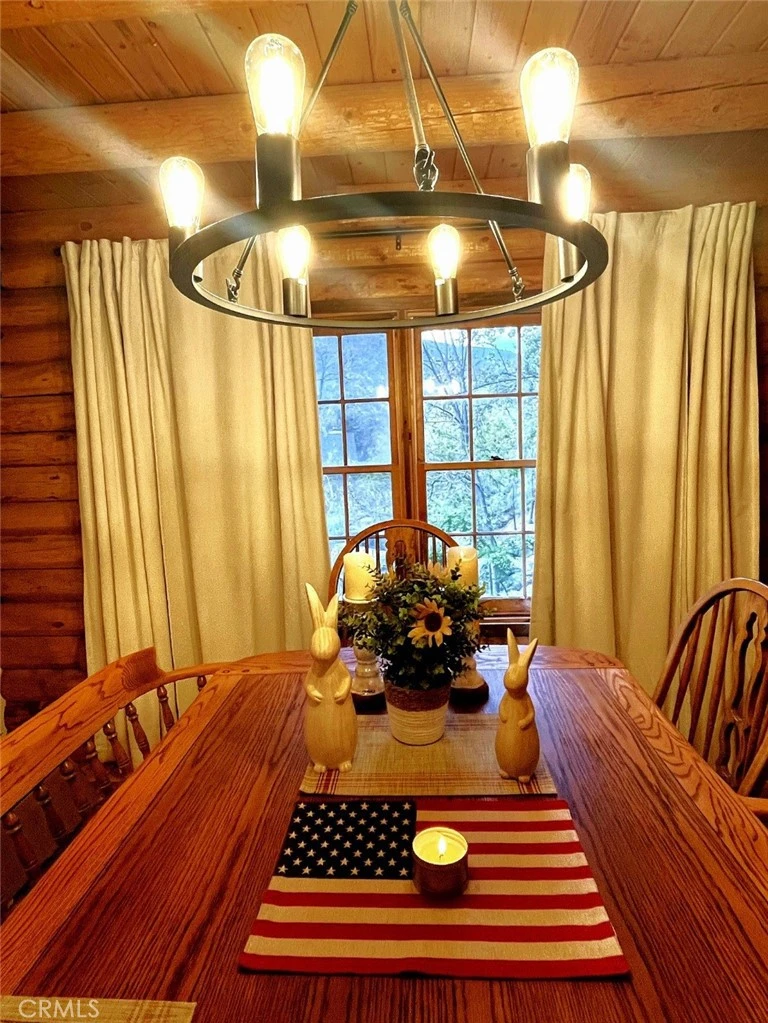 Interior 4