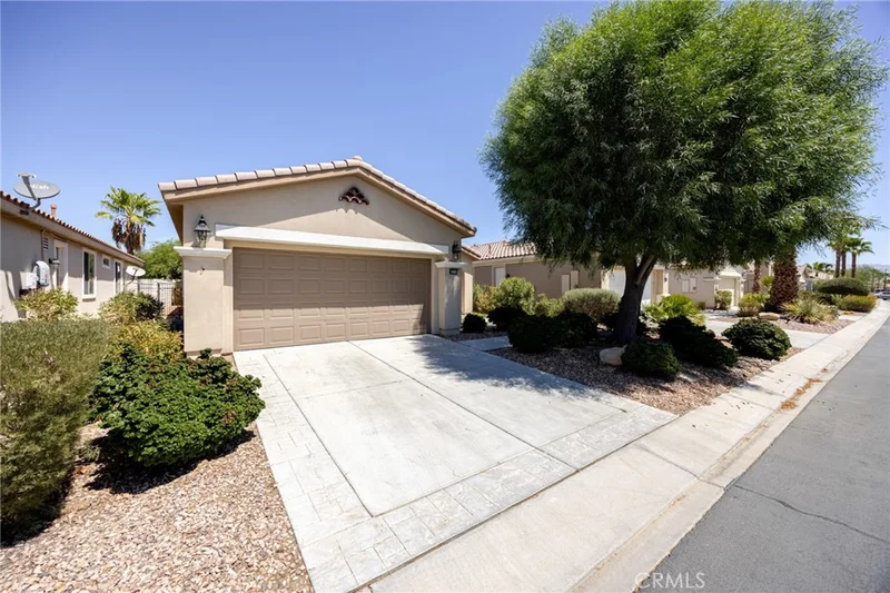 80554 Avenida Camarillo photo 2