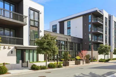 1 Bristol Court 515