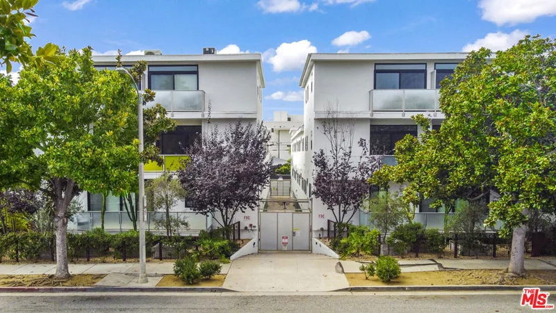 1264 9th Street B photo 2