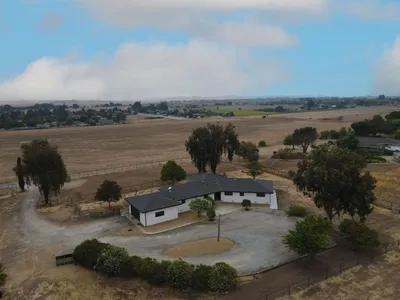 1667 Santa Ana Road
