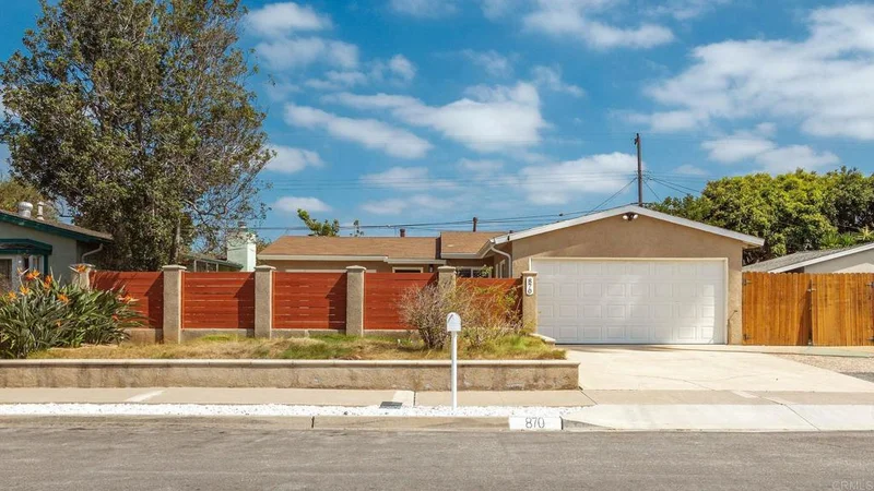 870 Darrell St
