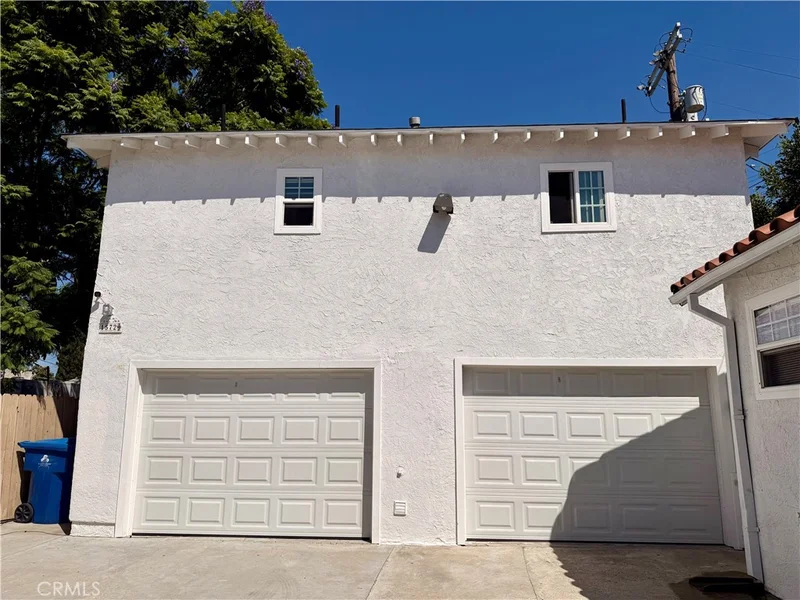 1572 Ridgely Drive S 1/2