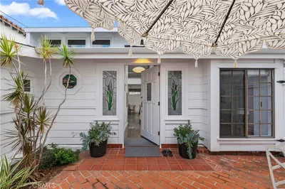 1143 Catalina Street photo 2