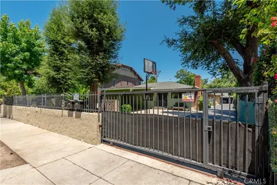 4450 Matilija Avenue