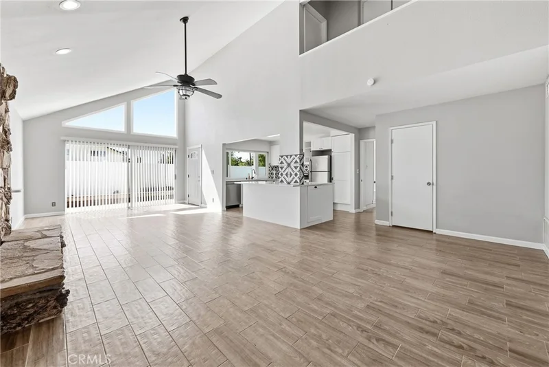 14672 Kimberly Circle photo 2