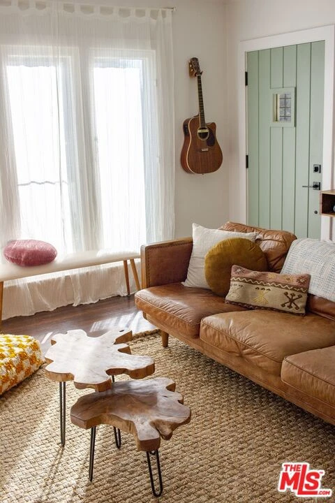 Interior 3
