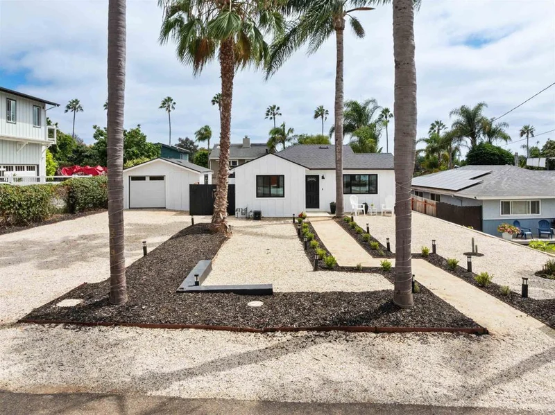 Photo 2 of 1319 Knowles Avenue