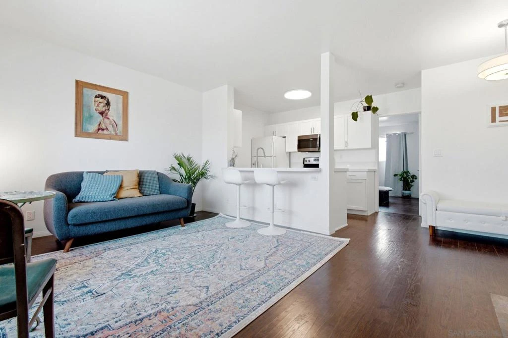 Interior 3