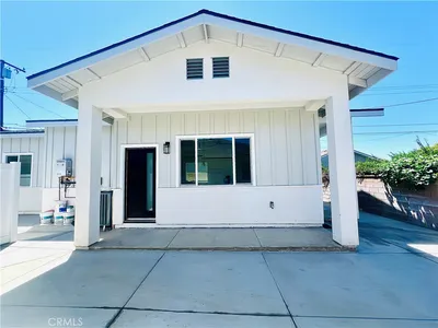 1704 E Vine Avenue B photo 2