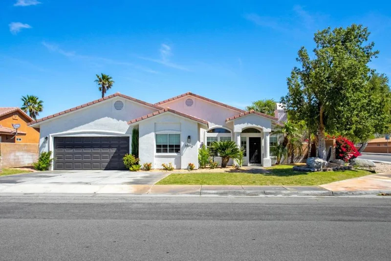 Photo 2 of 65976 Flora Avenue
