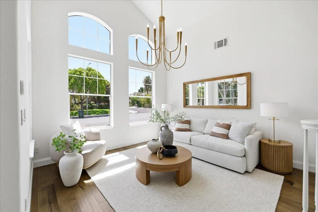 Interior 3