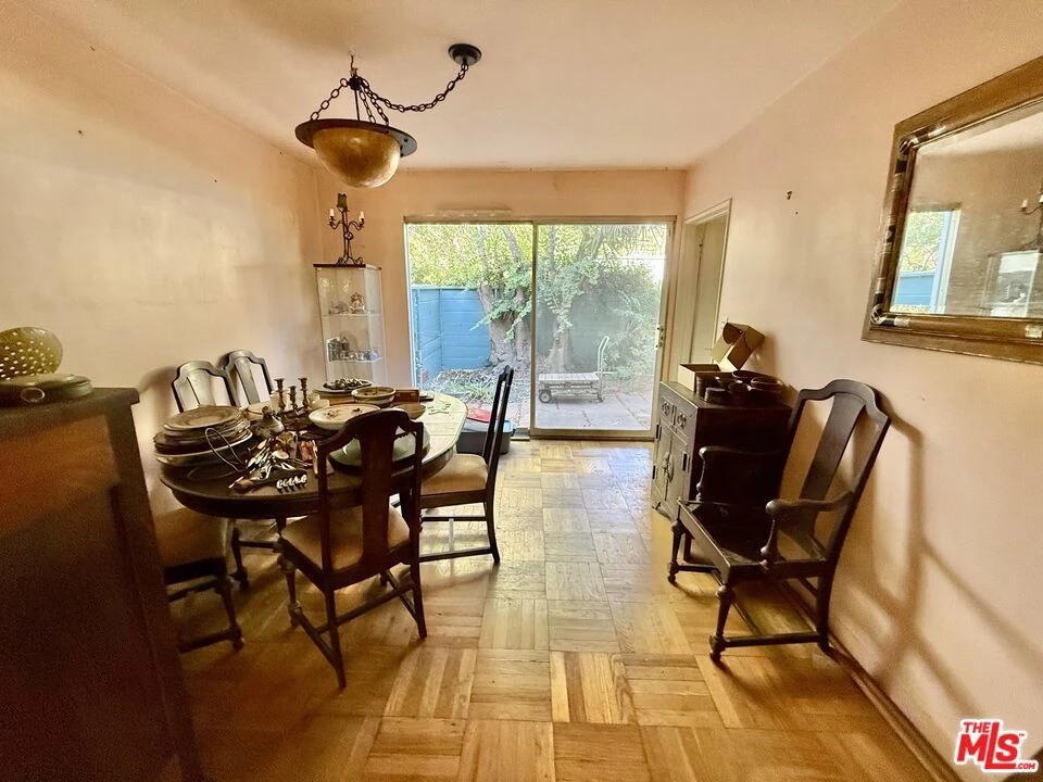 Interior 2